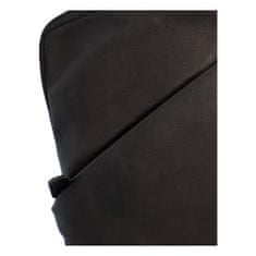 Green Wood Praktický dámsky kožený batoh Indila, čierny