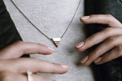 BeWooden dámska náhrdelník s dreveným detailom Rea Necklace Triangle zlatá