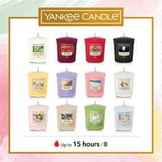 Yankee Candle Darčeková súprava: 12x votívna Vonná sviečka a 1x svietnik