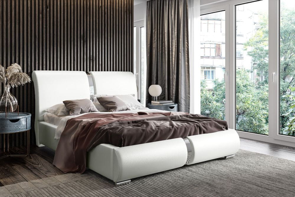 Veneti Čalúnená posteľ s chrómovými doplnkami 160x200 YVONNE - biela ekokoža