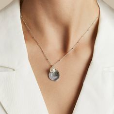 Rosefield Oceľový náhrdelník s mušľou Amber JSPNS-J160