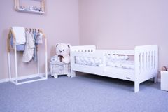 NEW BABY Detská posteľ so zábranou New Baby ERIK 140x70 cm biela 