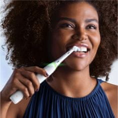 Oral-B iO saries 4 Quite White elektrický zubní kartáček