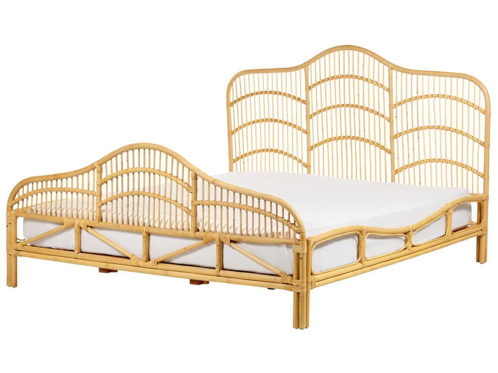 Beliani Ratanová posteľ 180 x 200 cm svetlé drevo DOMEYROT