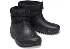 Crocs Classic Neo Puff Shorty Boots pre ženy, 38-39 EU, W8, Snehule, Čižmy, Black, Čierna, 207311-001
