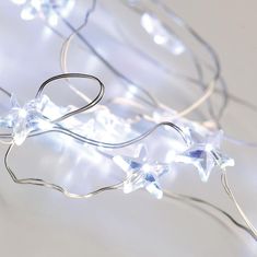 ACA Lightning LED dekoračná girlanda - biele hviezdičky, studená biela farba, 200 cm, IP20, 2x batéria AA