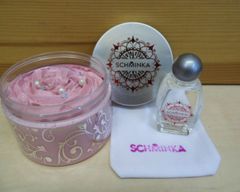 SCHMINKA Šľahačka sprchová Rose Oud a mini parfum Rose