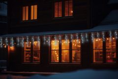 Aga Vianočný svetelný záves 100 LED Studená biela