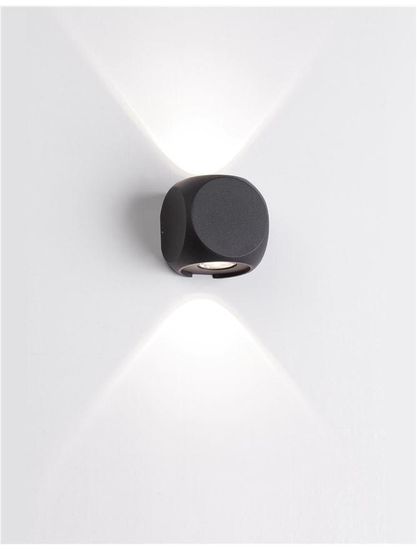 Nova Luce NOVA LUCE vonkajšie nástenné svietidlo ZARI čierny hliník a sklo Cree LED 2x2W 3000K 100-240V 2x38st. IP54 svetlo v dvoch smeroch 9226216