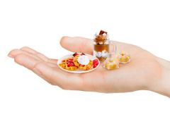 MGA 's Miniverse – Mini Food Kavárna, PDQ