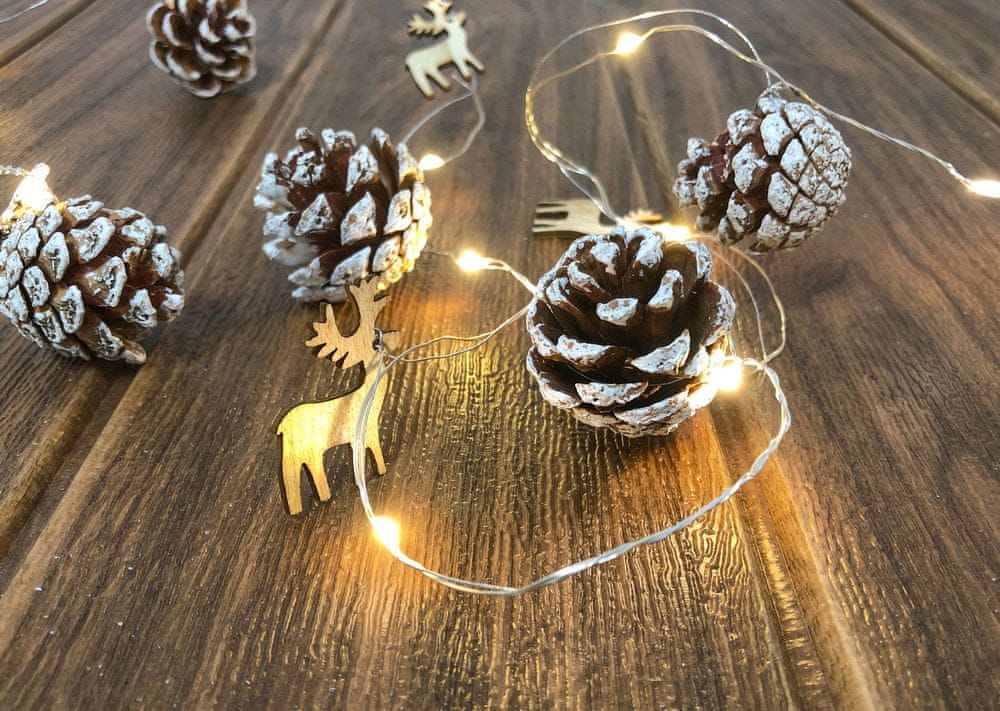 Reťaz MagicHome Vianoce Pine, 20x LED teplá biela, so zasneženými šiškami, 2xAA, jednoduché svietenie, osvetlenie, L-1,9 m