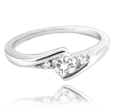 MINET Elegantný strieborný prsteň s bielymi zirkónmi veľkosť 49