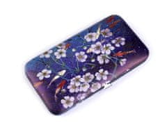 Manikúra v puzdre s kvetmi - modrofialová