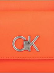 Calvin Klein Oranžová dámska crossbody kabelka Calvin Klein Re-Lock Camera Bag UNI