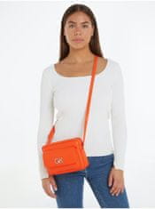 Calvin Klein Oranžová dámska crossbody kabelka Calvin Klein Re-Lock Camera Bag UNI