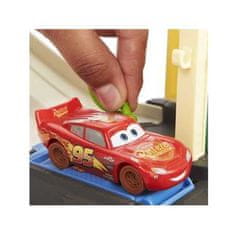 Mattel Autodráha Cars s odpaľovačom + auto Blesk McQueen