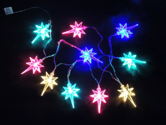 Noel LED reťaz Hviezdy na batérie multicolor