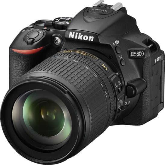 Nikon D5600 + 18-105 AF-S DX VR (VBA500K003)