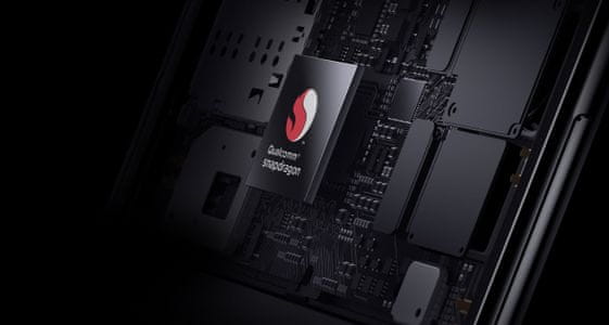 Xiaomi Mi 9, najvýkonnejší procesor roku 2019 Snapdragon 855, rýchly, vysoký výkon, akcelerácia systému.