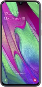 Samsung Galaxy A50, Super AMOLED Infinity-U bezrámčekový displej, Full HD +, 2340 × 1080 px.