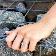 Beneto Strieborný prsteň s kryštálmi a pravou perlou AGG205 (Obvod 52 mm)