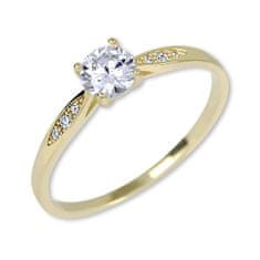 Brilio Zlatý zásnubný prsteň s kryštálmi 229 001 00809 (Obvod 58 mm)