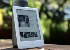 Amazon Kindle 2020 - bez reklám, biely - 8 GB, WiFi, BT