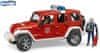 2528 požiarny Jeep Wrangler s hasičom