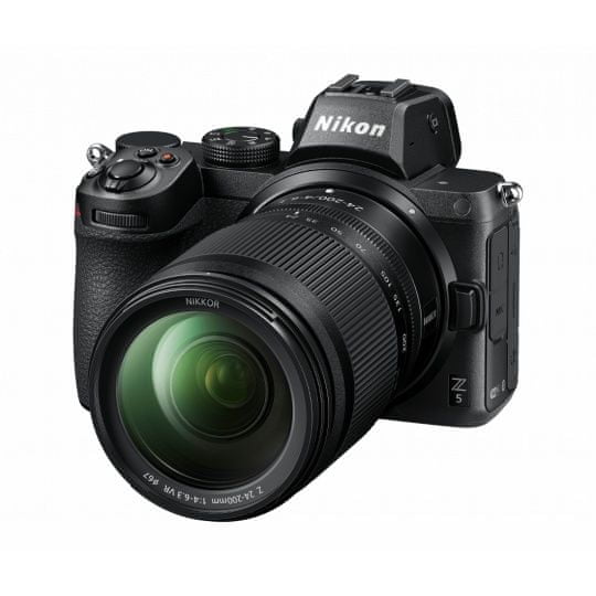 Nikon Z 5 + 24-200 (VOA040K004)