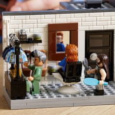 LEGO Creator Expert 10291 Queer tím – byť „Úžo Pätky“