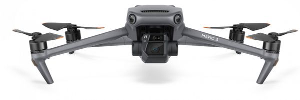 Dron DJI Mavic 3 Fly More Combo, vlajková loď vlajkový dron najlepší dron na trhu profesionálny dron profesionálne fotoaparáty obrazová kvalita špičková kvalita kvalitný dron dlhá doba letu, malý, ľahký, kompaktný, skladacie, vysoké rozlíšenie 5.1K kvalita videí natáčania v 5.1K fotoaparát, kamera, režimy a šablóny, veľký dosah profesionálna kvalita taška súčasťou balenia batérie nabíjací húb ND filtre