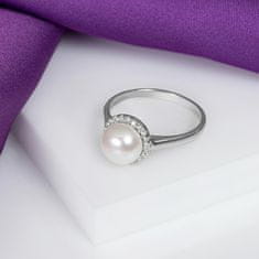 Brilio Silver Elegantný strieborný prsteň s perlou a zirkónmi RI034W (Obvod 52 mm)