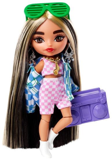 Mattel Barbie Extra Minis v kockovanom outfite HGP62