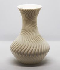 Klasická váza s elegantným špirálovým dizajnom