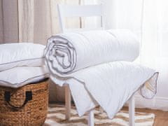 Beliani Bavlnená posteľná prikrývka extra teplá 155 x 220 cm RIMO