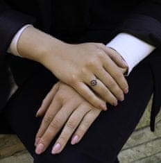 Beneto Exclusive Pôvabný strieborný prsteň so zafírmi SAFAGG1 (Obvod 58 mm)