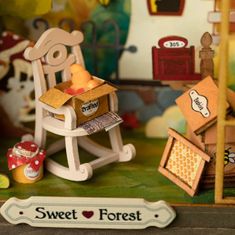 Robotime miniatúrne divadielko Medový les