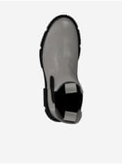Tamaris Čierno-šedé kožené členkové topánky na podpätku Tamaris 40