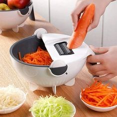 HOME & MARKER® Multifunkčný ručný krájač a strúhadlo na zeleninu s cedidlom a doplnkami 7v1 | SORTEX