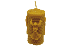 Zaparkorun.cz Odlievaná sviečka s anjelmi z pravého včelieho vosku, výška 10 cm, 162 g, Bee harmony