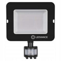 LEDVANCE LED Reflektor 50W 4500lm 4000K Neutrálna biela IP65 čierny so senzorom pohybu a súmraku COMPACT V