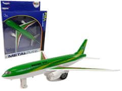 shumee Osobné lietadlo Boeing 777 zaznieva zelené svetlá pohonu