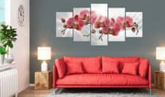Artgeist Obraz - Abstraktná záhrada: Červené orchidey 200x100 obraz na plátne s dreveným rámom